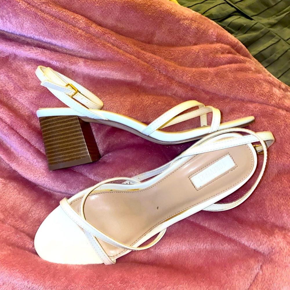 Spring Cleaning! Practically Brand New….